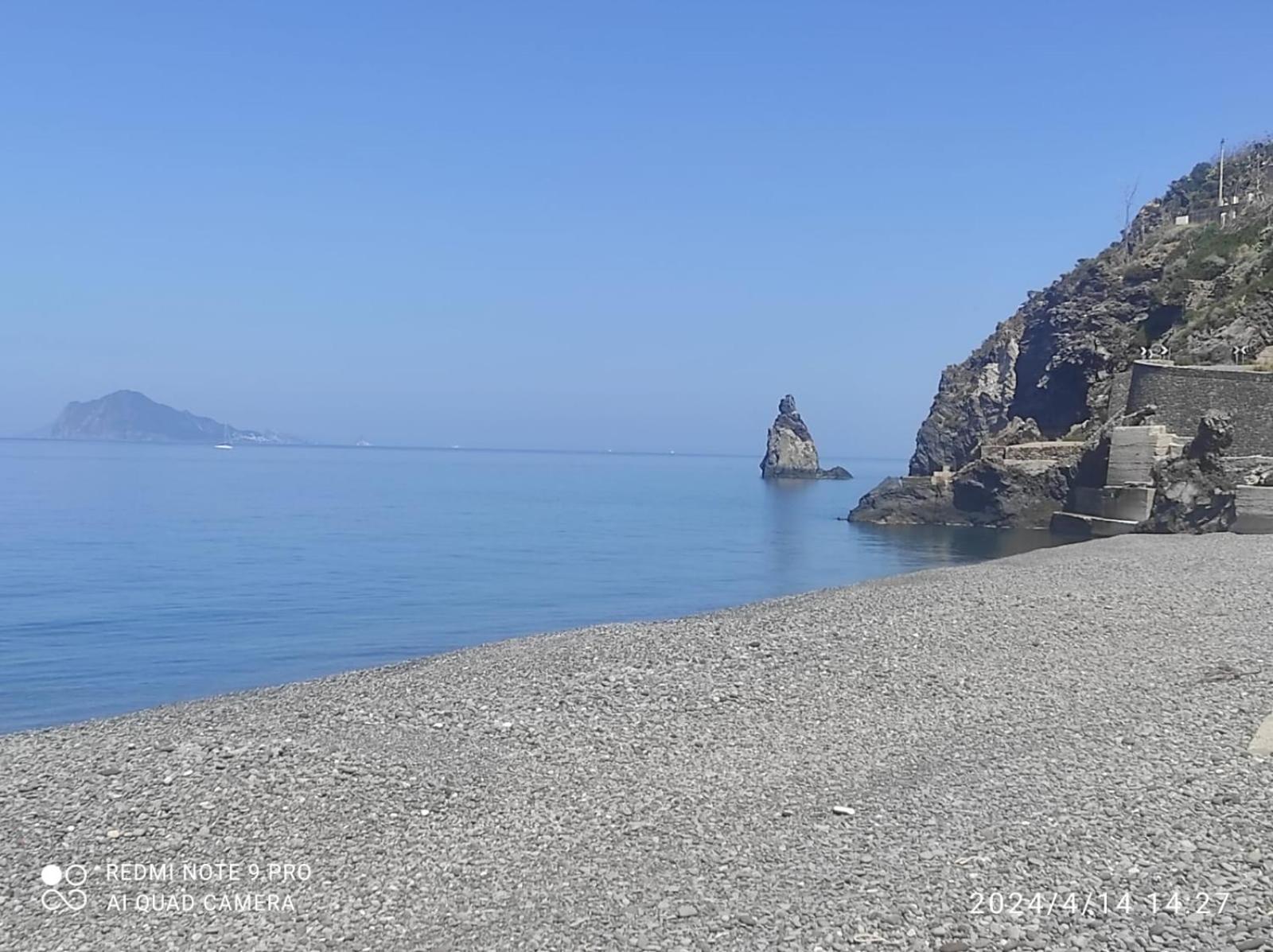 Appartamento Rocche Rosse Acquacalda Exterior photo